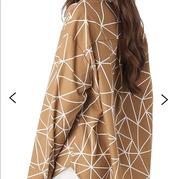 NA-KD - NWT - Oversized Geometric Button-up Shirt - Picture 5 of 7